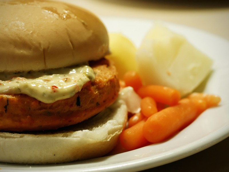 Hamburguesas de Salmón con Eneldo